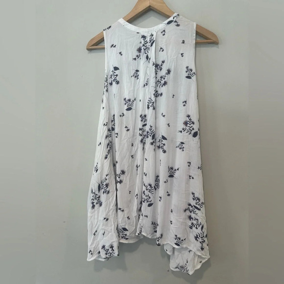 Free People Snap Out of It Swing dress white Blue Floral TunicTank X-Small 1278 - Picture 10 of 12